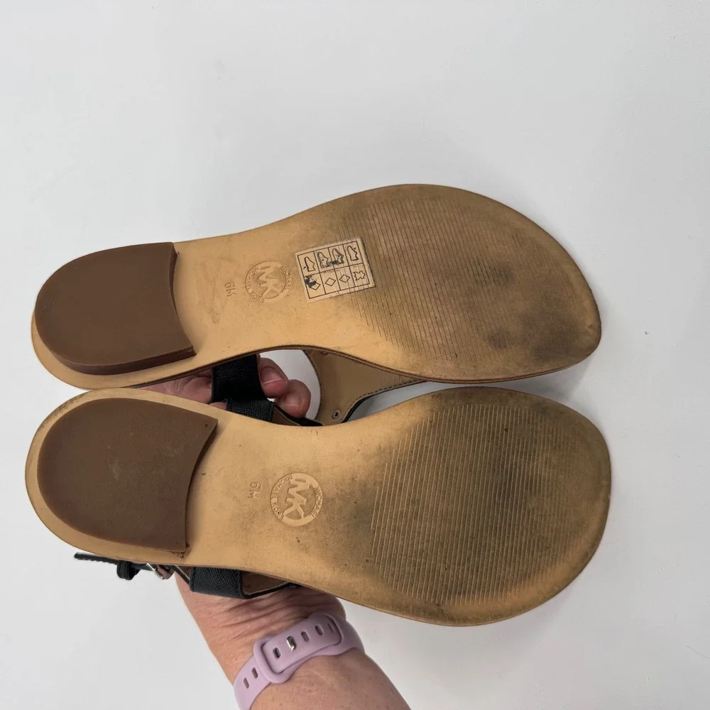 Michael Kors Women's MK Plate Logo Thong Flat Sandal Black Leather Size 6‎
